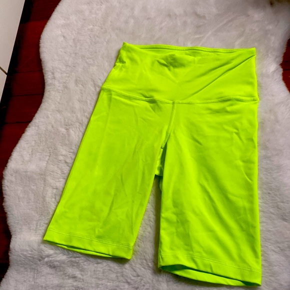 Sport shorts size XS - Picture 1 of 3